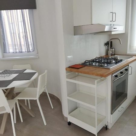 Riva'S Slim House 2 Apartment Екстериор снимка