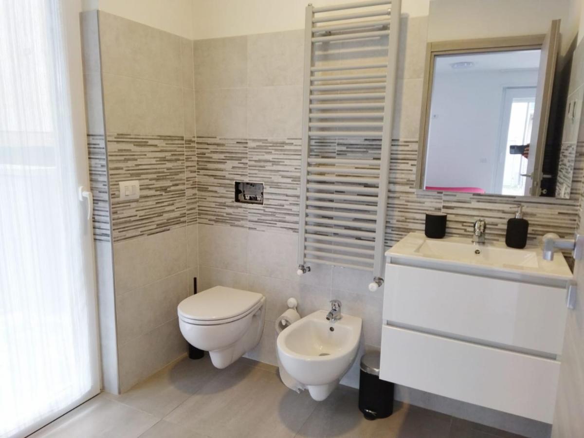 Riva'S Slim House 2 Apartment Екстериор снимка