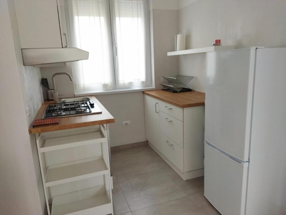 Riva'S Slim House 2 Apartment Екстериор снимка