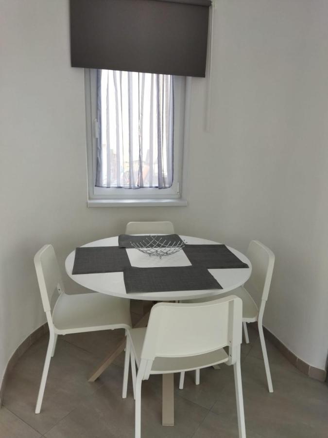 Riva'S Slim House 2 Apartment Екстериор снимка